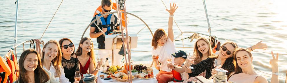 Hosting a Picture-Perfect Yacht Party