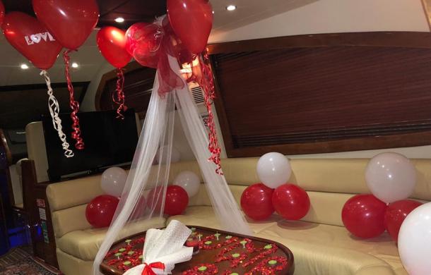 Romantic yacht decoration for proposal