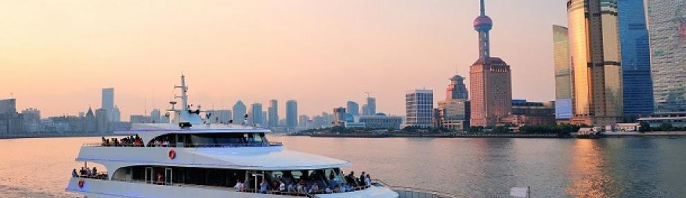 Dubai marina yacht trip